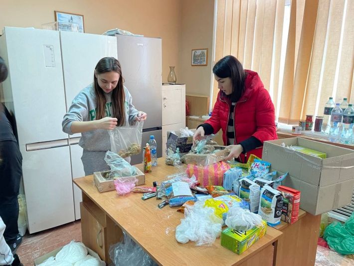 Мелитопольские богатыри организовали подвоз продуктов и медикаментов для инвалидов