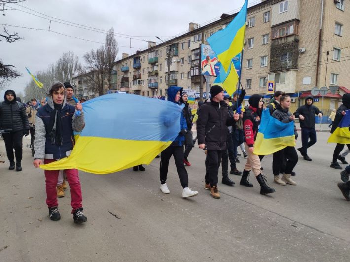 В Мелитополе перед митингом за Украину оккупанты вырубили связь