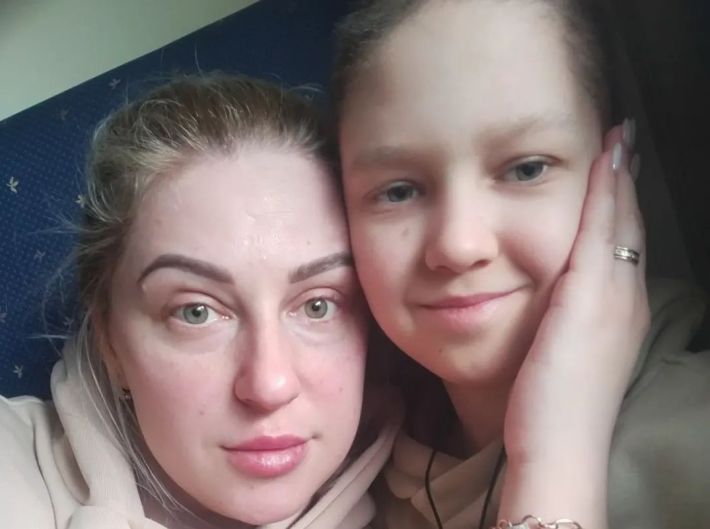 Мать онкобольного ребенка из Мелитополя написала обращение к россиянам