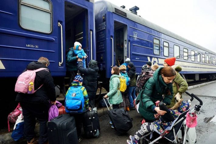 Как жителям Мелитополя вывезти ребенка за границу без разрешения второго родителя