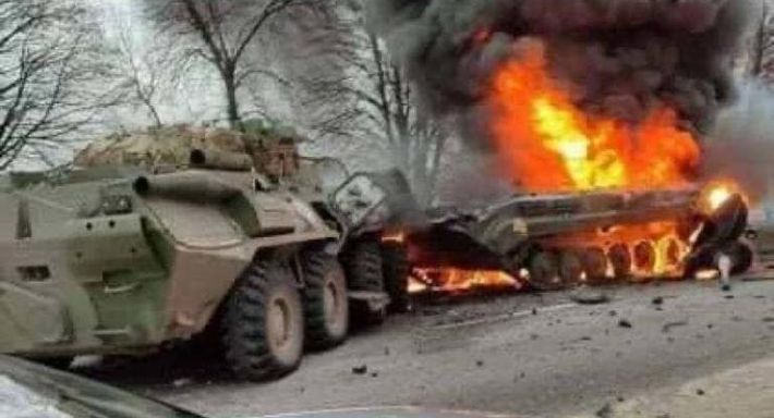 Украинские защитники уничтожили 50 единиц российской техники под Мелитополем, – Арестович