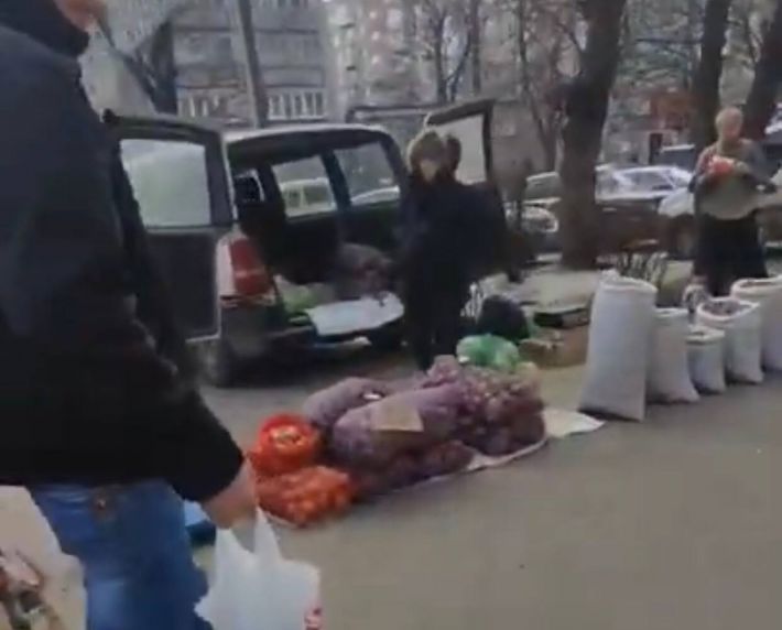 Как жители Мелитополя в оккупации выживают - цены на продукты (видео)