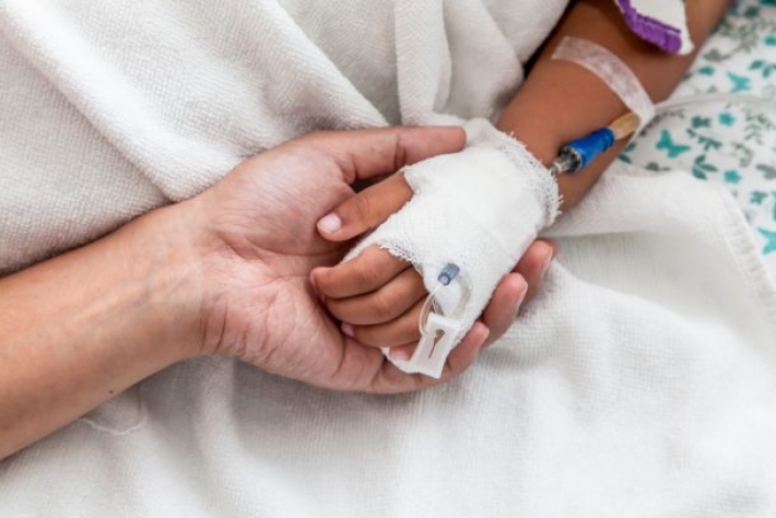 В результате вражеских обстрелов в больнице в Запорожье находятся 8 детей