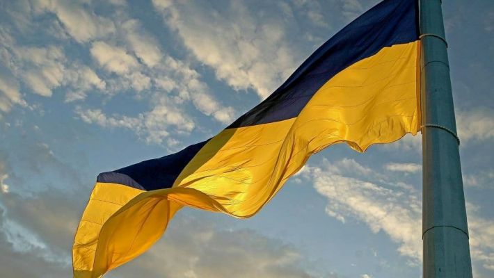 Оккупанты сняли в Мелитополе украинские флаги (фото)