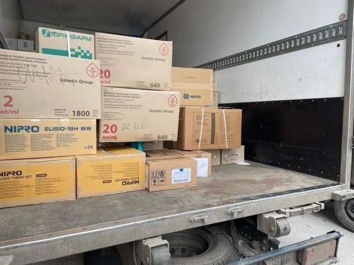 В Мелитополе оккупанты продают лекарства, привезенные гумконвоем из Запорожья