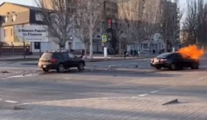 В Мелитополе в результате масштабного ДТП два пешехода оказались в больнице (видео)