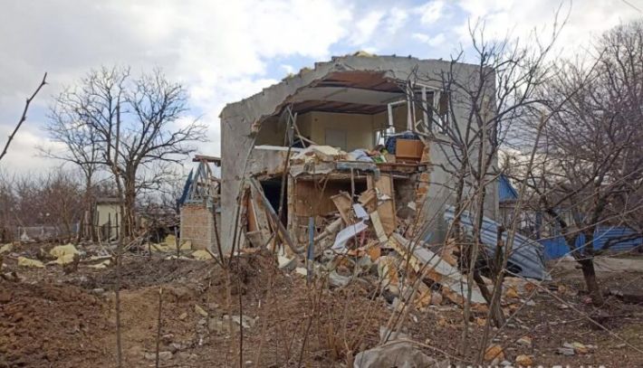 Разрушены десятки домов и пострадали люди: последствия вражеского артобстрела в Запорожье (Фото)