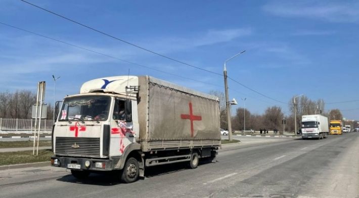 Гумконвой по дороге из Запорожья в Мелитополь не пропускают оккупанты