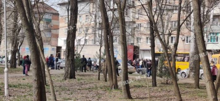 Оккупанты РФ под Васильевкой и не пускают эвакуированных из Мелитополя