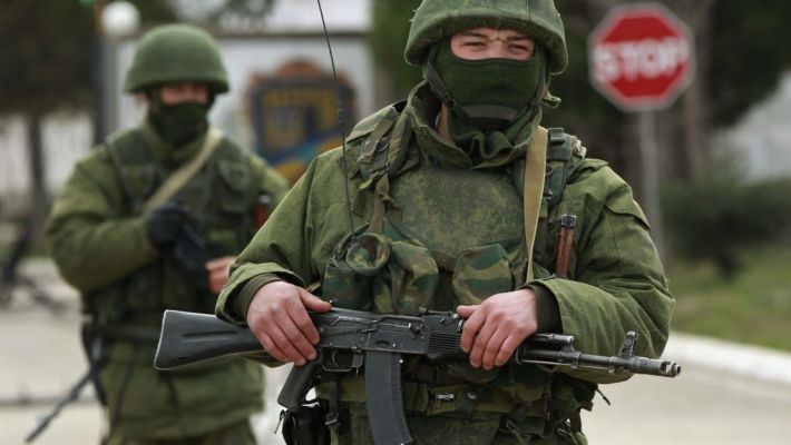 В селах Мелитопольского района военные РФ заставляют раздеваться мужчин