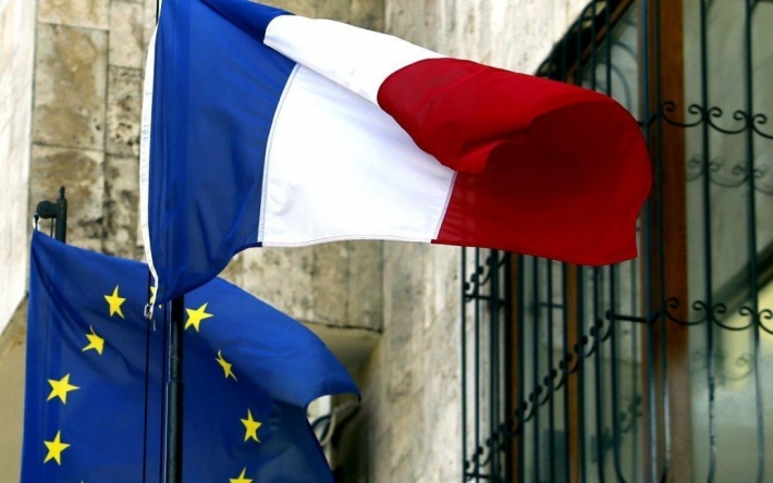 Франция собирается в следующем пакете санкций против РФ ввести ограничения на нефть и уголь