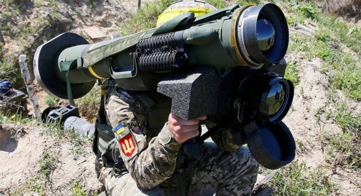 Сегодня главы МИД стран НАТО обсудят поставки более тяжелого оружия Украине, - Столтенберг