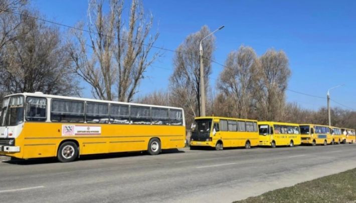 Оккупанты не пустили гуманитарный конвой в Бердянск
