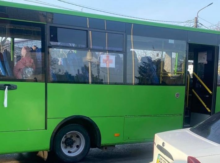 Из Мелитополя в Запорожье выехали эвакуационные автобусы