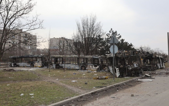 Эвакуационные автобусы не пускают даже в Бердянск - Азовсталь