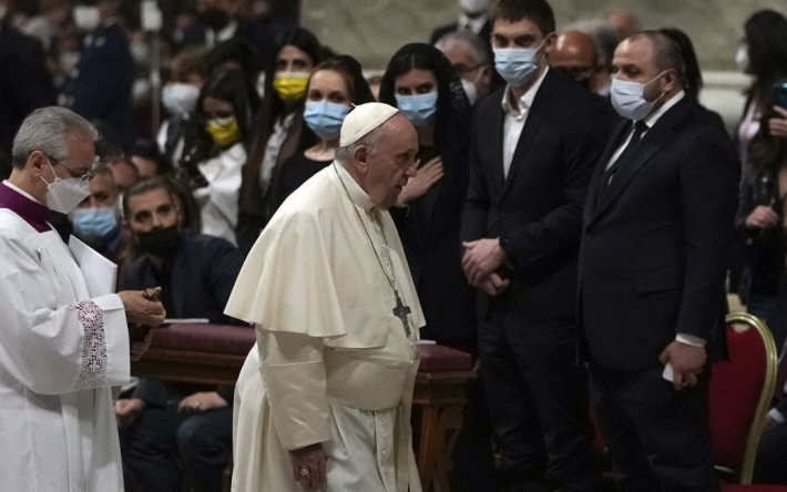 Папа Римский на Пасхальной мессе помолился на украинском и осудил войну в Украине