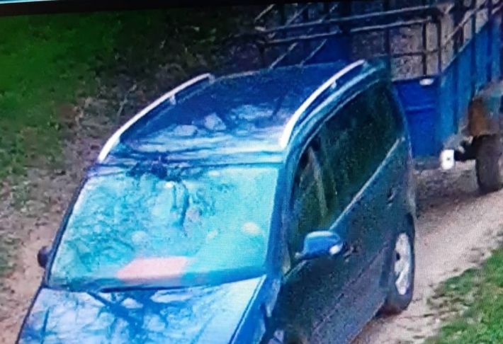 В Мелитополе средь бела дня украли прицеп от автомобиля (фото)