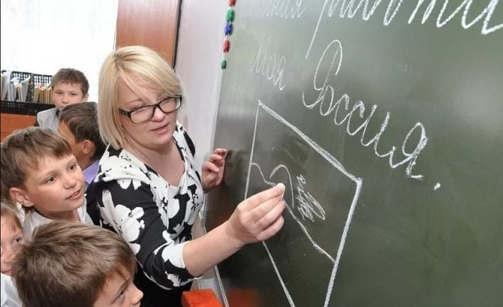 В Мелитополе некоторые учителя уже начинают вести российскую пропаганду в школах