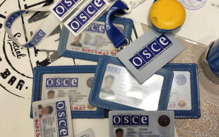 Оккупанты взяли в плен сотрудников миссии ОБСЕ