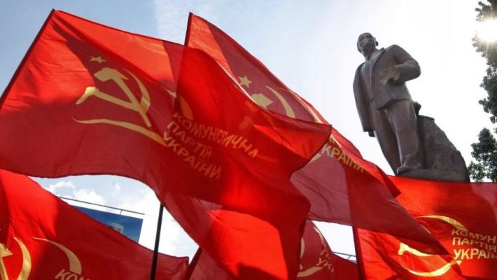 Назад в Совок - В Запорожской области оккупанты создают милицию, развешивают красные флаги и пиарятся на ветеранах