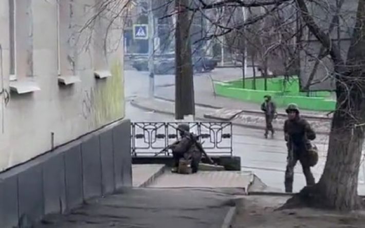 Как оккупанты "делают россию" из Мелитополя и других захваченных городов (фото, видео)