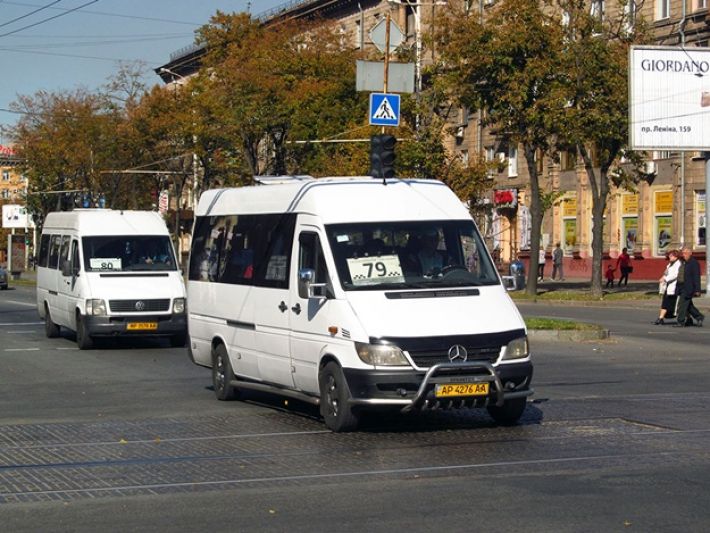 В Запорожье водители некоторых маршруток самостоятельно повысили стоимость проезда