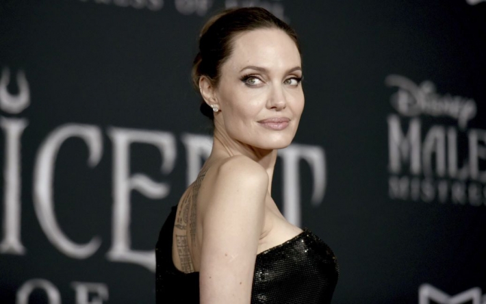 Стало известно, кто привез Анджелину Джоли в Украину: 
