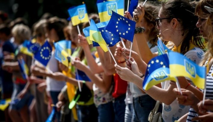 66% европейцев согласны с тем, что Украина должна вступить в ЕС. Против только венгры, - опрос