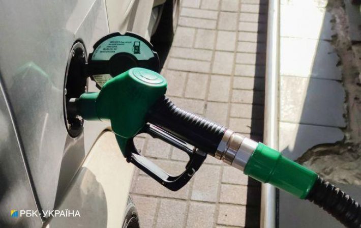 Сетям АЗС разрешили поднять цены на бензин и ДТ почти на 2 гривны: сколько будет стоить топливо