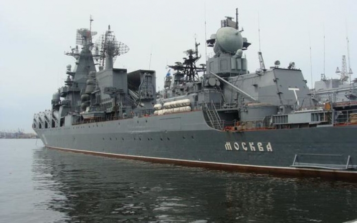 "Не воевал, не погибал": Подоляк показал, что власти РФ отвечают родителям "пропавшего" экипажа крейсера "Москва"