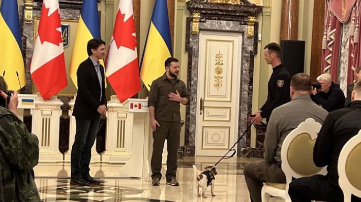 Джастин Трюдо в Twitter рассказал про украинского собаку-сапера Патрона