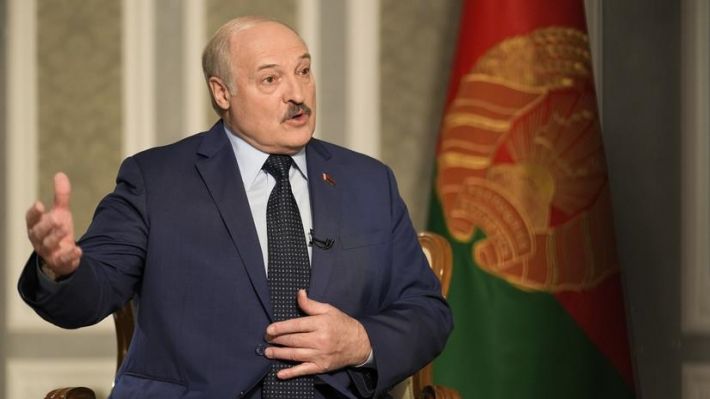 "Наносят разительные удары!" Лукашенко неожиданно признал мощь украинских воинов. Видео