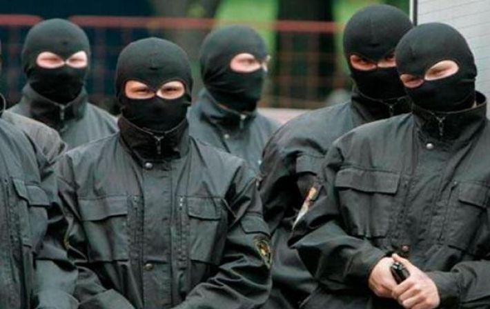 В Мелитополе народная милиция устроила маски-шоу на оптовом рынке