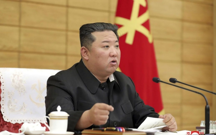 Вспышка коронавируса в Северной Корее: Ким Чен Ын для борьбы с болезнью привлекает армию