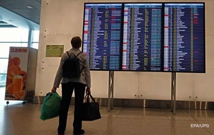 Россия в очередной раз продлила запрет на полеты в 11 аэропортов