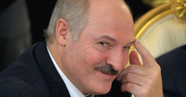 Лукашенко собрался выпускать в Беларуси 