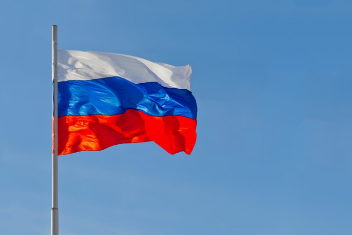 В оккупированном Приморске патриоты сорвали российский флаг с флагштока (фото)