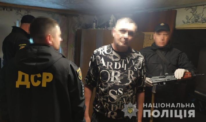 В Запорожье задержали вооруженного пособника рашистов (фото)