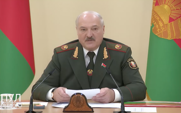 "Условия военного времени, но пока без войны": Лукашенко создает оперативное командование войск возле Украины