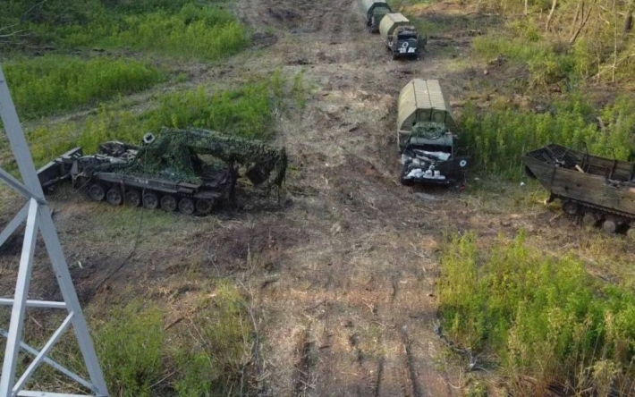 Наступают и лупят из авиации и артиллерии: в Генштабе рассказали об активности россиян на Донбассе