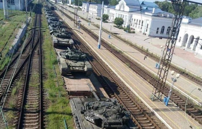 Стало известно для каких целей оккупанты везут в Запорожском направление танки из музеев СССР