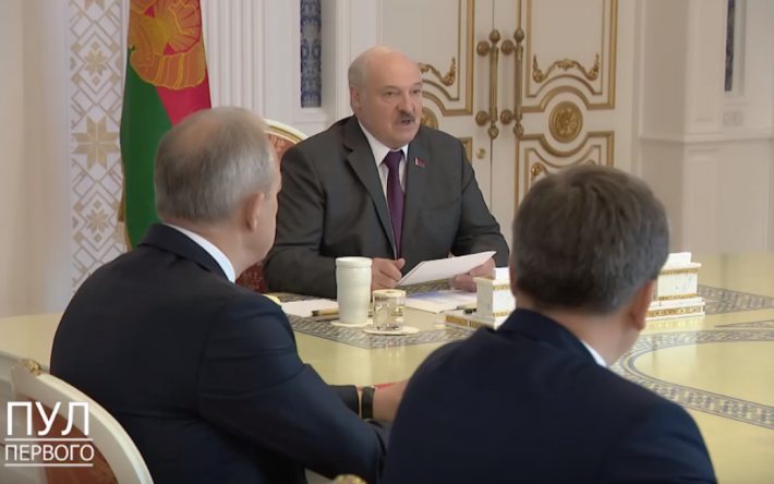 Лукашенко намекнул, что если бы он не победил на выборах, Россия напала бы на Беларусь: видео