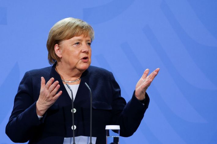 Это варварская война, - Меркель впервые за многие месяцы выразила солидарность с Украиной, - Reuters