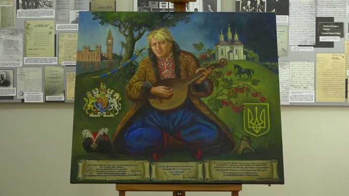 Бориса Джонсона посвятили в Украине в козаки и нарисовали в образе Мамая: фото