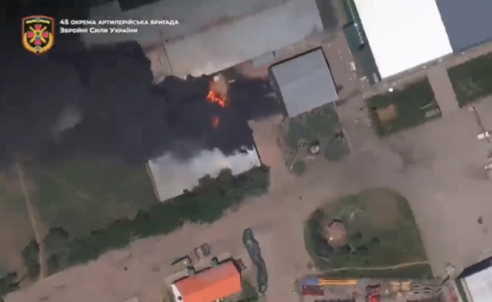 Артиллеристы ВСУ уничтожили рашистский склад с боеприпасами в Запорожской области (видео)