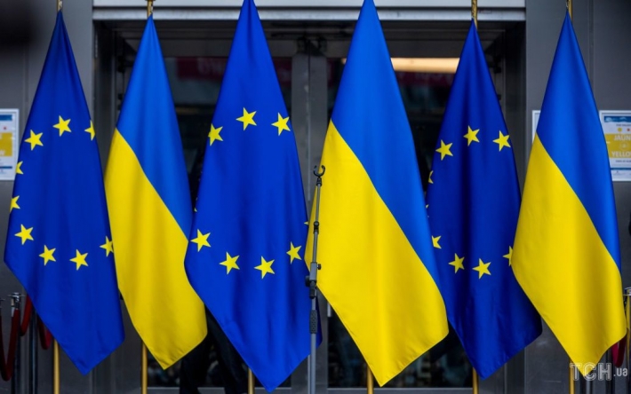 "Мы не можем сказать, что вы размахивали неправильными флагами": в Еврокомиссии высказались о присоединении Украины к ЕС