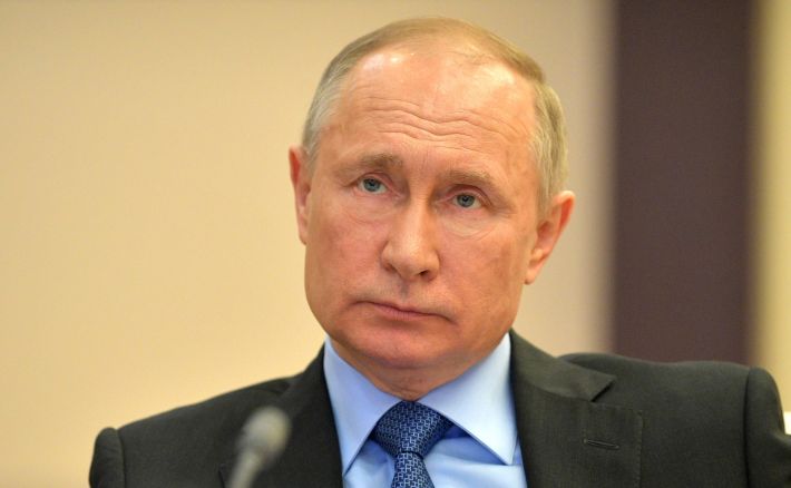Источники в разведке: Путин впал в кому после неудачной операции, в Кремле срочно разрабатывают сценарий передачи власти