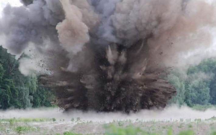 Житомирские десантники уничтожили бронетранспортер российских оккупантов: видео