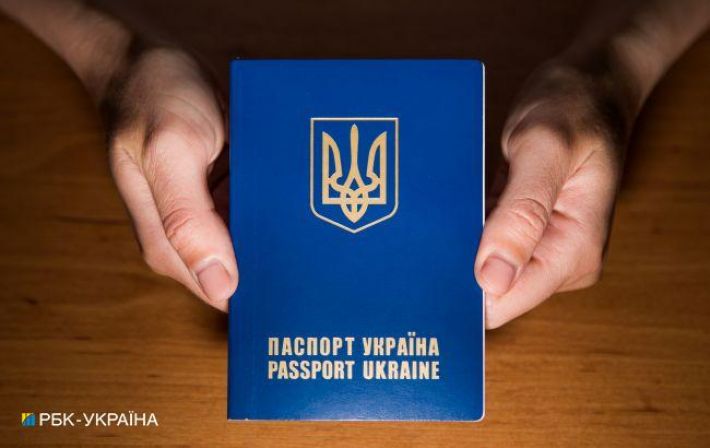 Украинцев предупредили о мошенниках: предлагают 