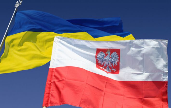 Часть украинцев может получить по 11 тыс. грн от Польши: какие условия